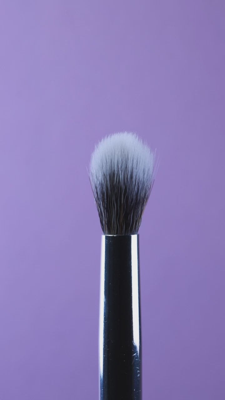 M07 Tapered Buff Brush