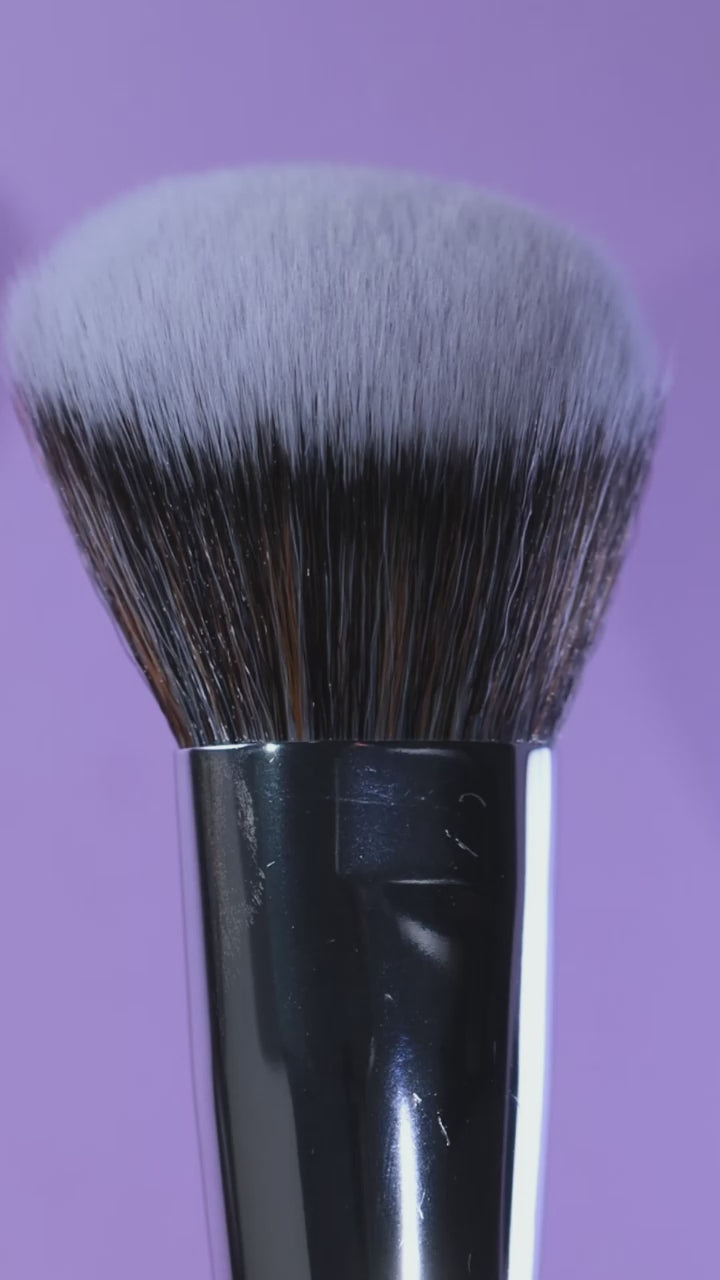 M19 Buffing Foundation Brush